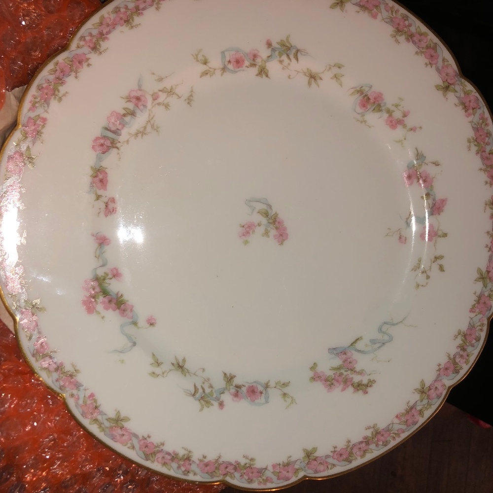 HAVILAND LIMOGES Pink roses/blue ribbons Luncheon Plate